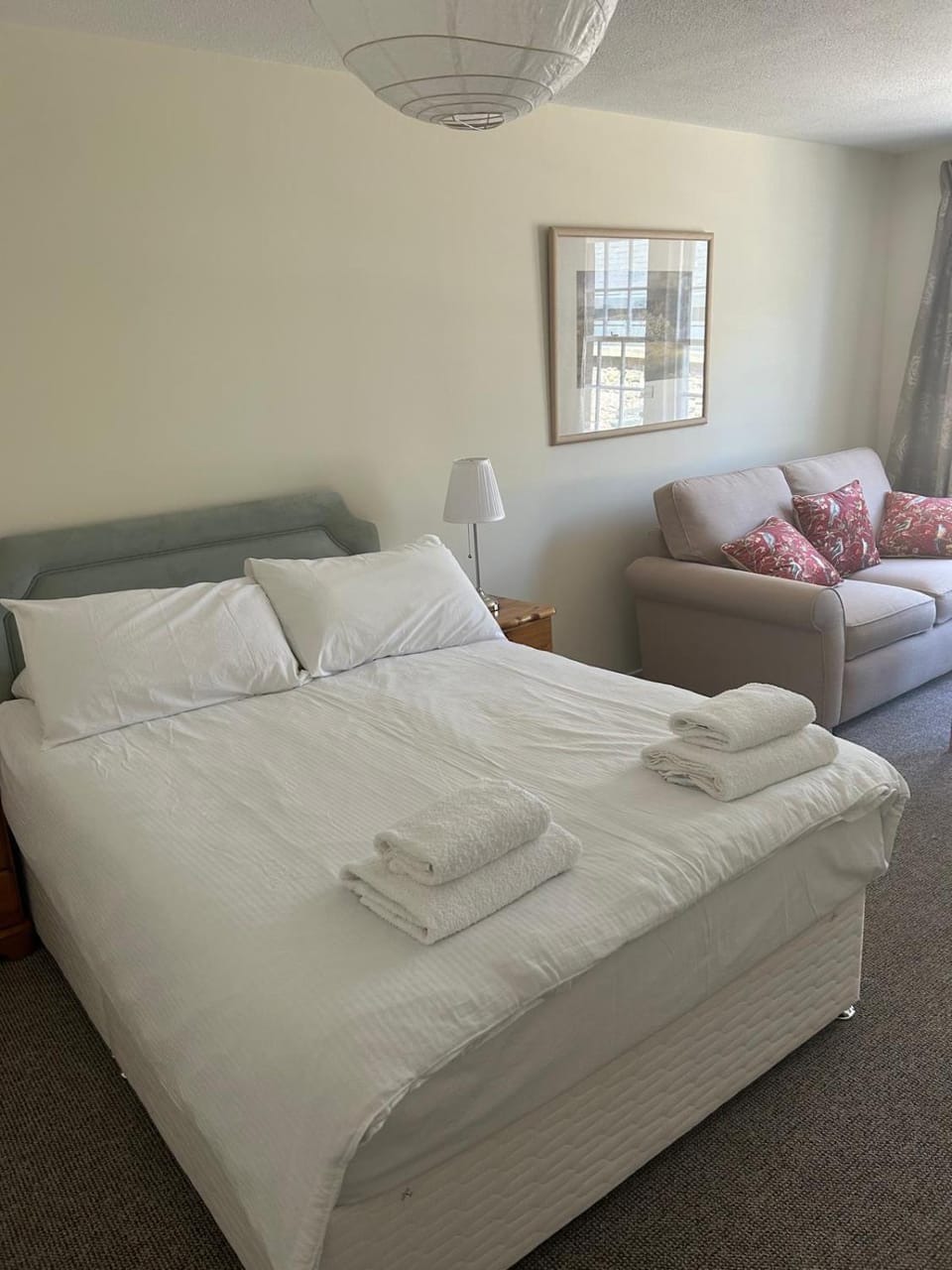 Grassmarket Superb studio with Castle view kitchen and shower room Apartment in Edinburgh