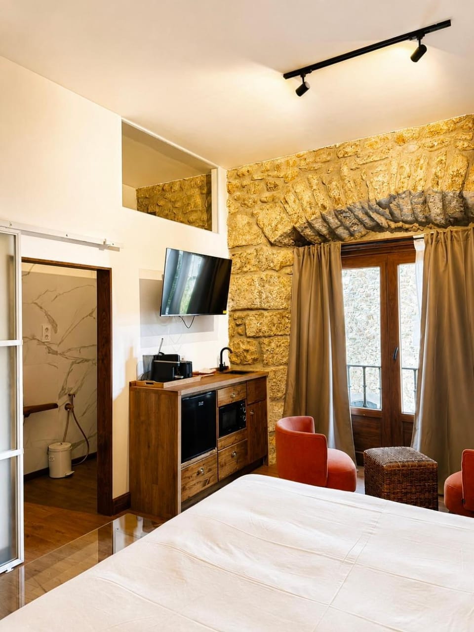 TV and multimedia, minibar