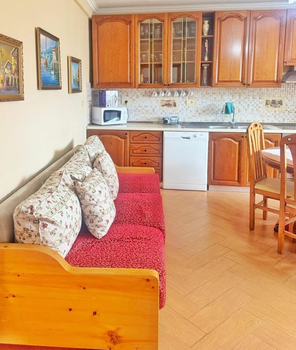 Kitchen or kitchenette, Living room, Seating area