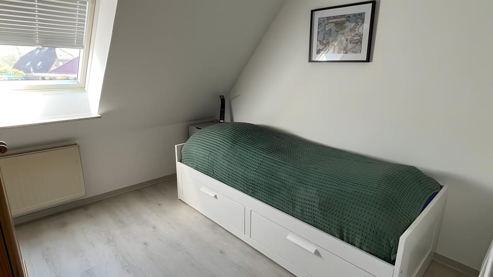 Property building, Living room, Bedroom