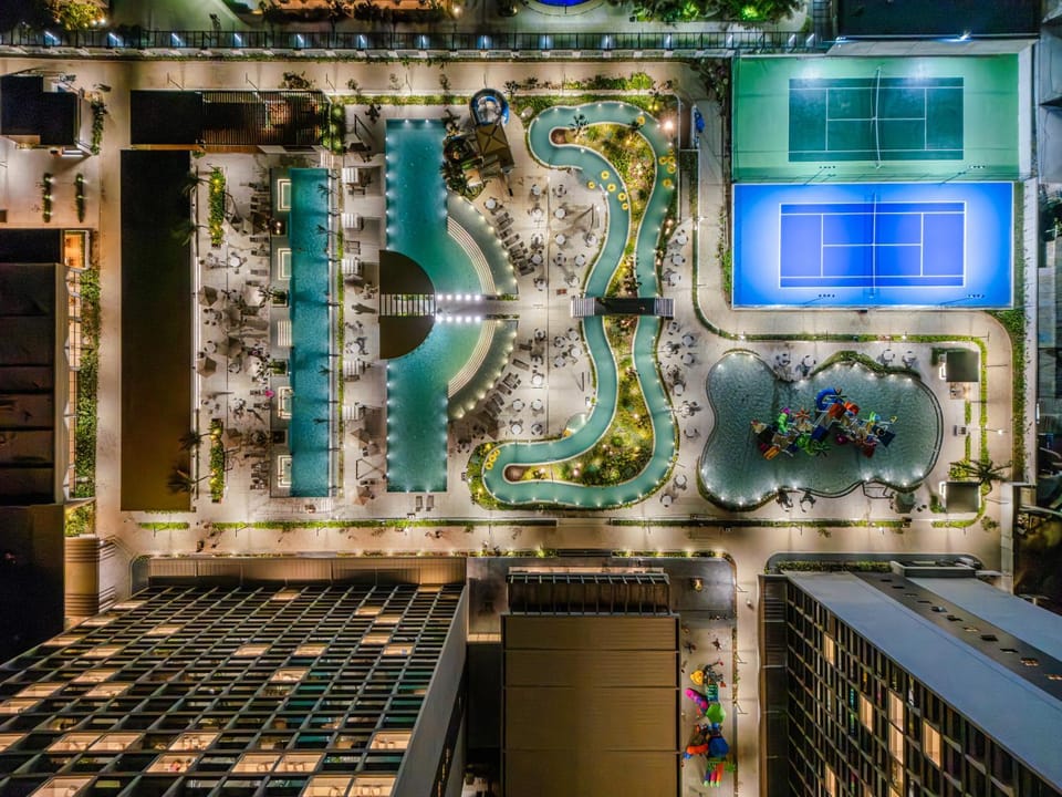 Swimming pool