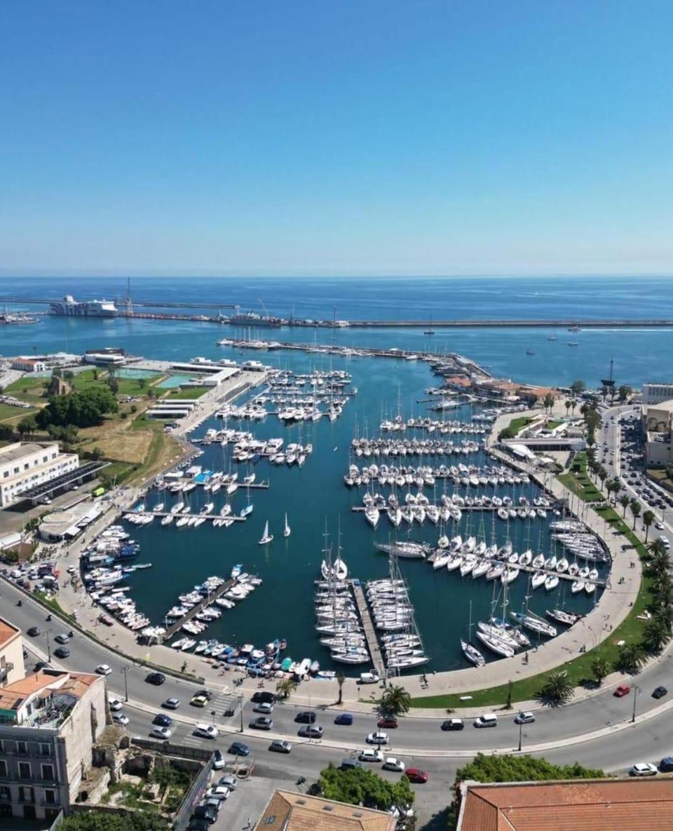 Day, Neighbourhood, Natural landscape, Bird's eye view, Sea view