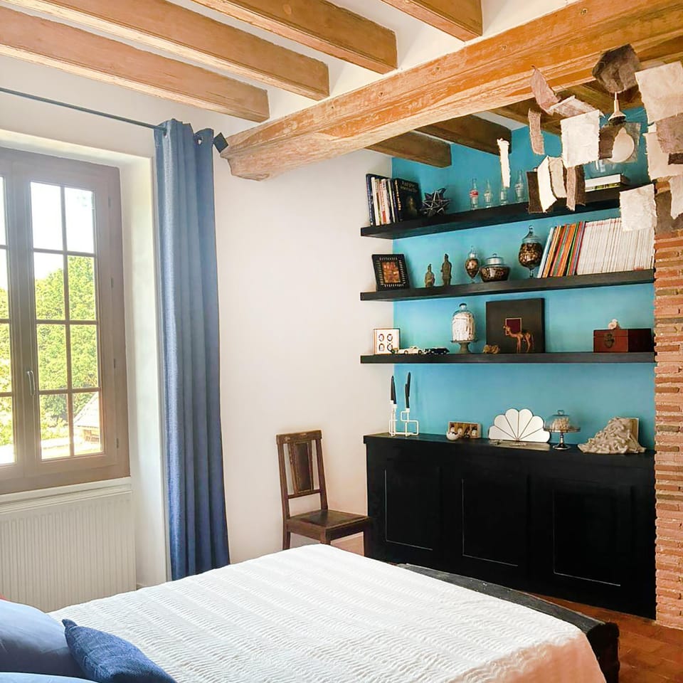 Bed, Photo of the whole room, Bedroom