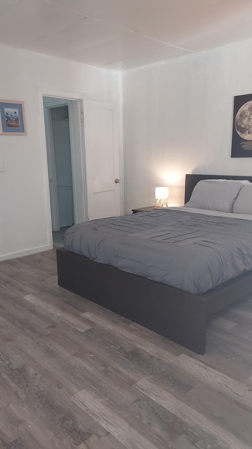 1 Bedroom Apartment New Style Sunny Days Motel 8 Apartment in St Petersburg