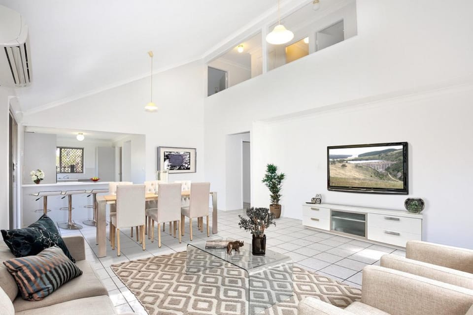 Amazing villa close to everything you need Apartment in Buderim