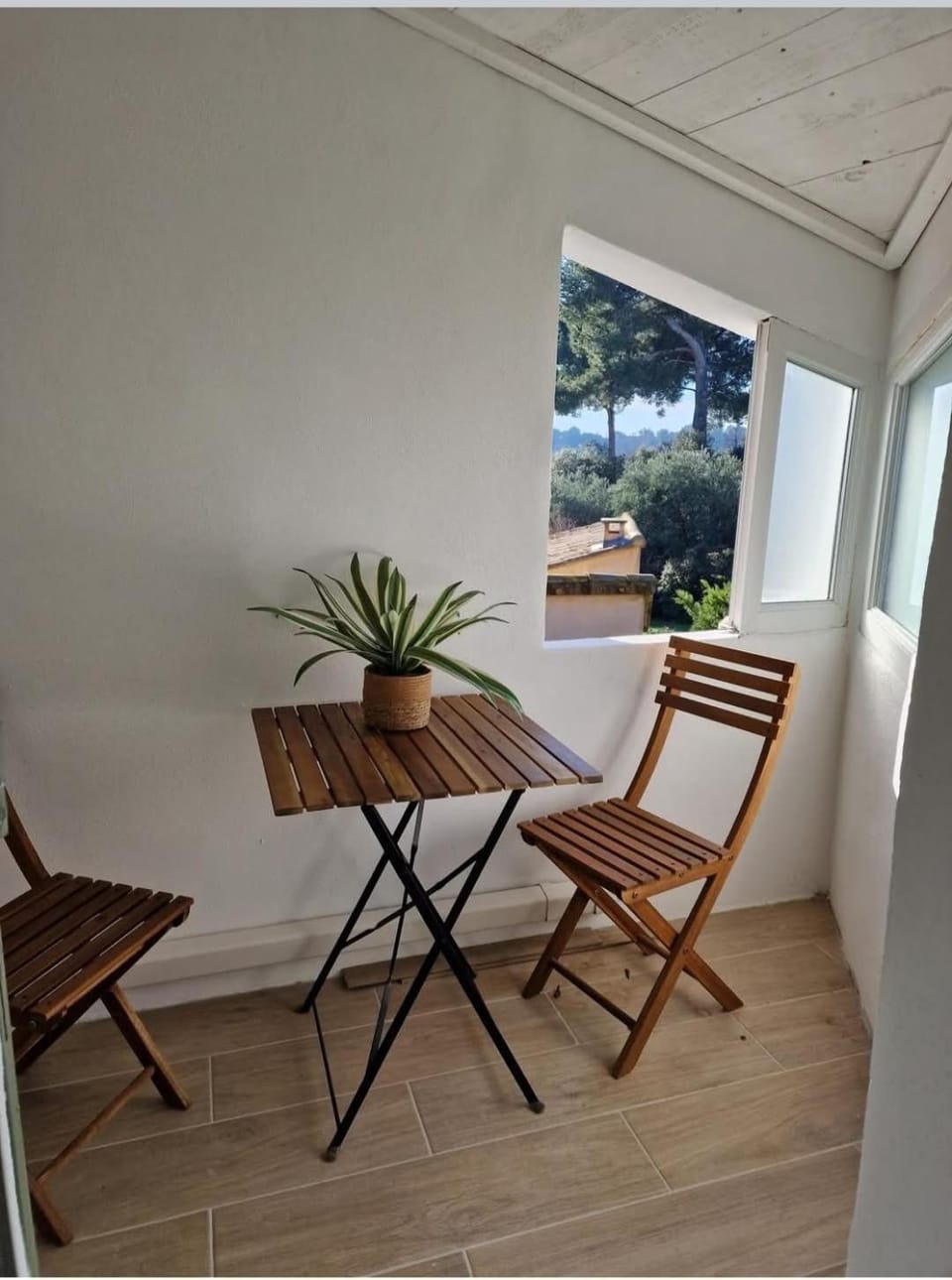 Charmant studio rénové dans village provençal Apartment in Provence-Alpes-Côte d'Azur