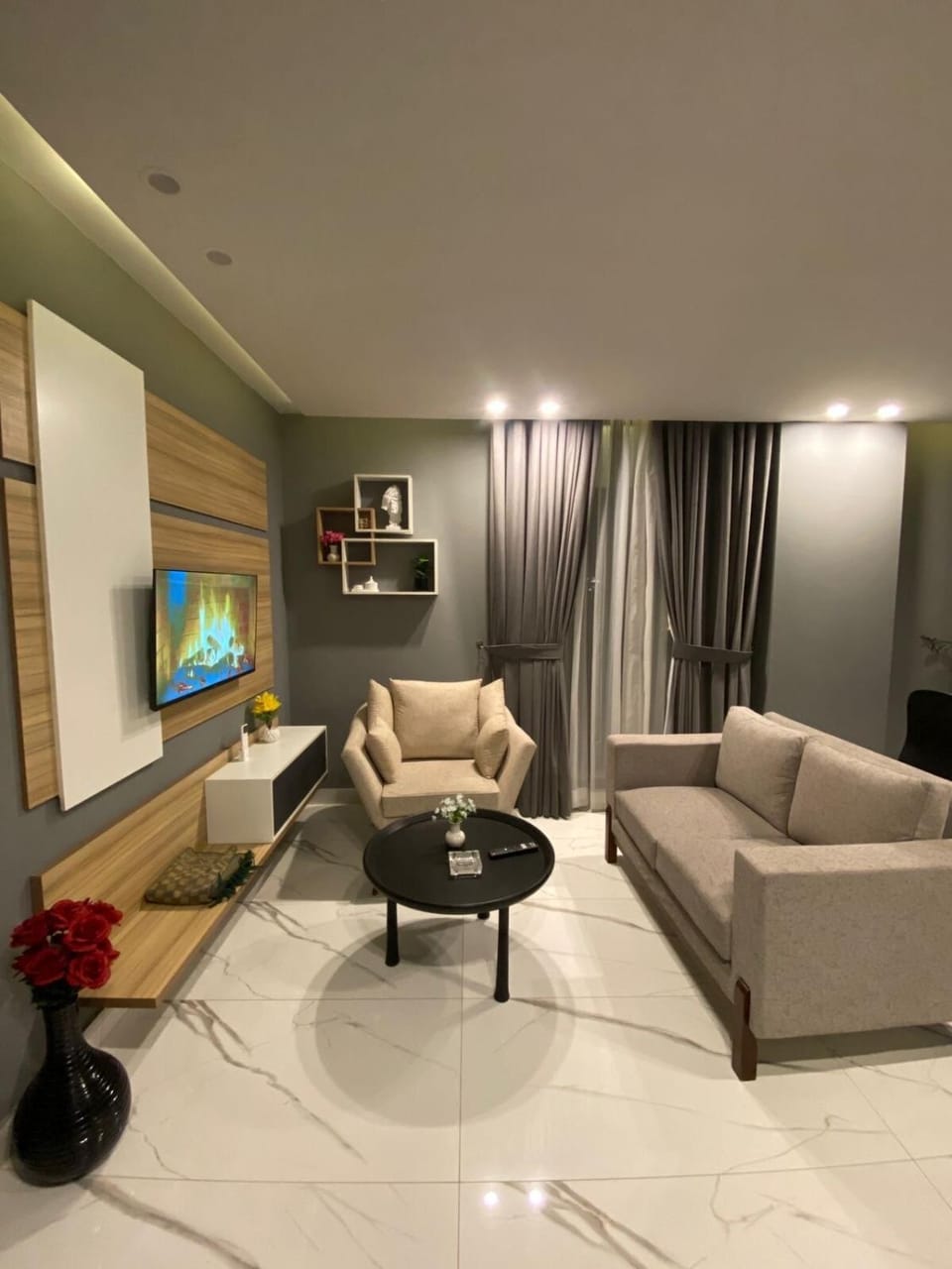 Luxury 1BR in Bahria IV Netflix Self Check-In Apartment in Islamabad Capital Territory