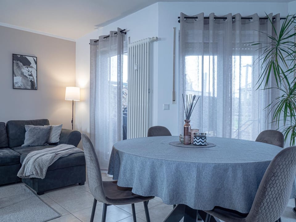 Attraktive Montage- und Ferienwohnung in Ensdorf Apartment in Saarlouis