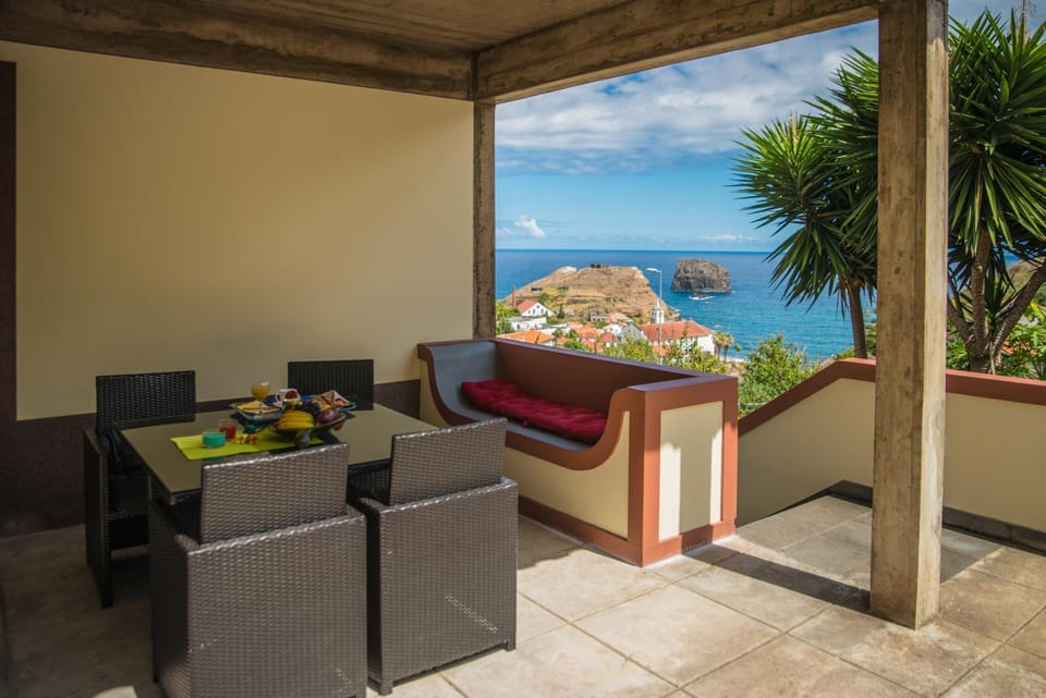 BBQ facilities, Garden, Balcony/Terrace, Sea view