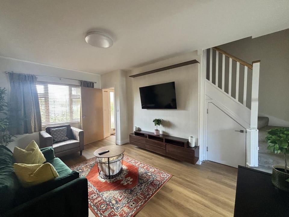 Communal lounge/ TV room, Living room