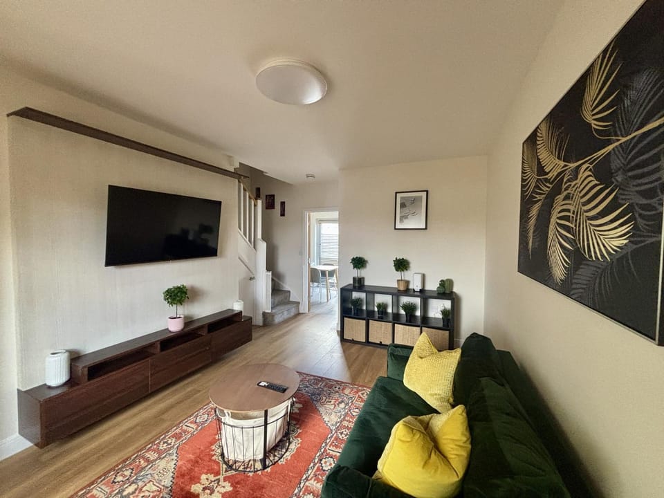 Communal lounge/ TV room, Living room