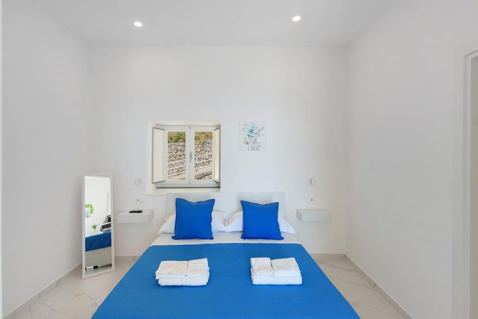 Property building, Living room, Bedroom