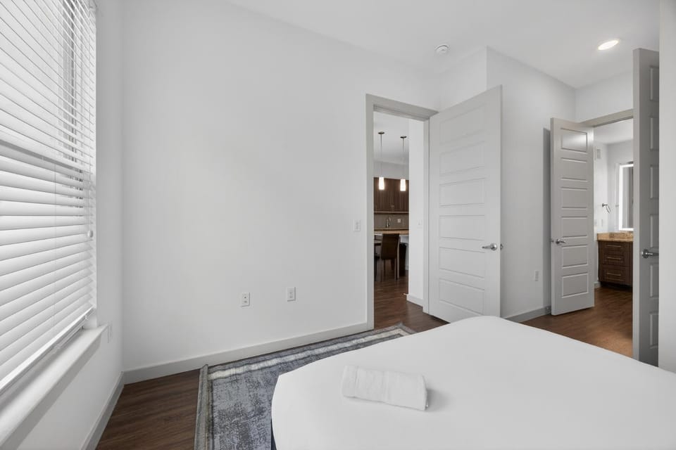 Modern 2BR2BA Retreat with Amenities Apartment in Dallas
