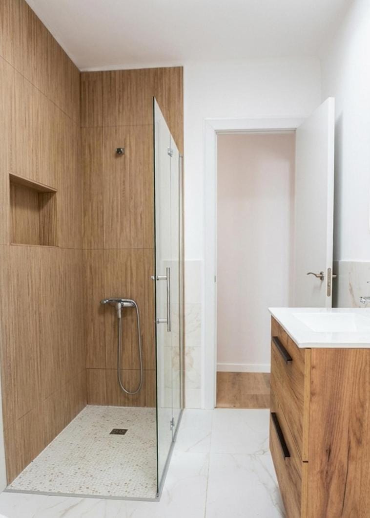 Piso renovado - justo estación tren Apartment in Vallès Occidental
