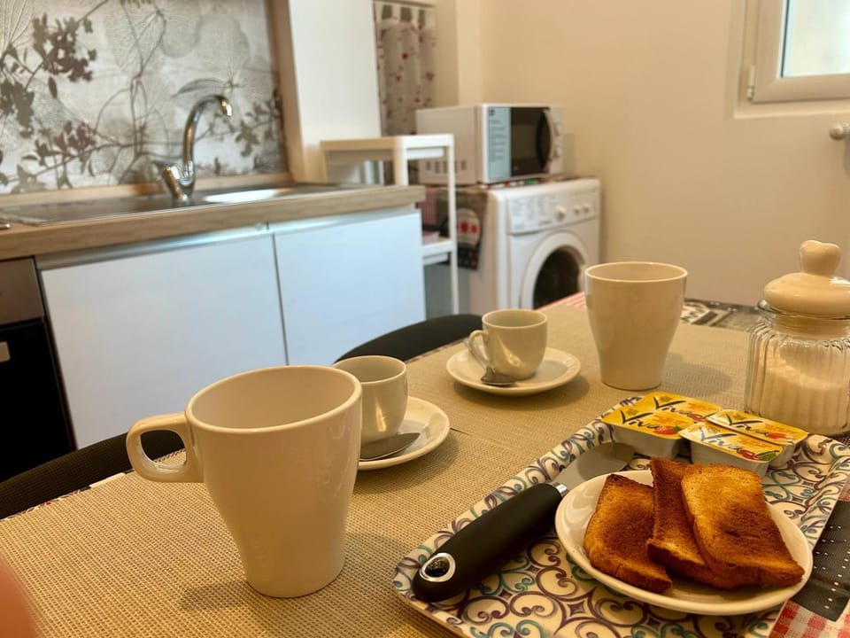 dishwasher, microwave, kitchen
