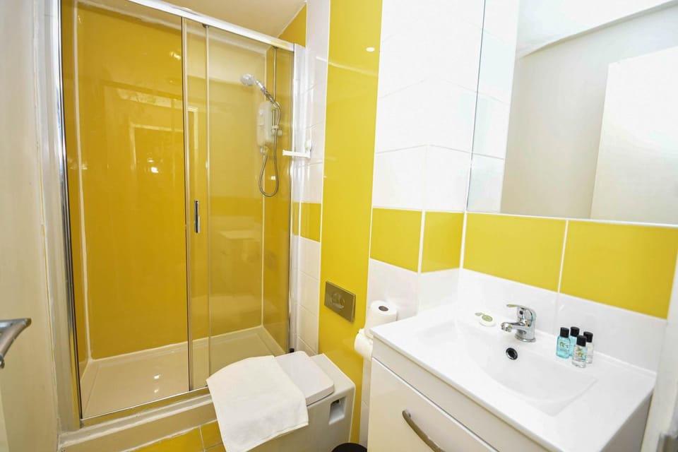 Bright & Contemporary Studio in Sheffield w WiFi Apartment in Sheffield