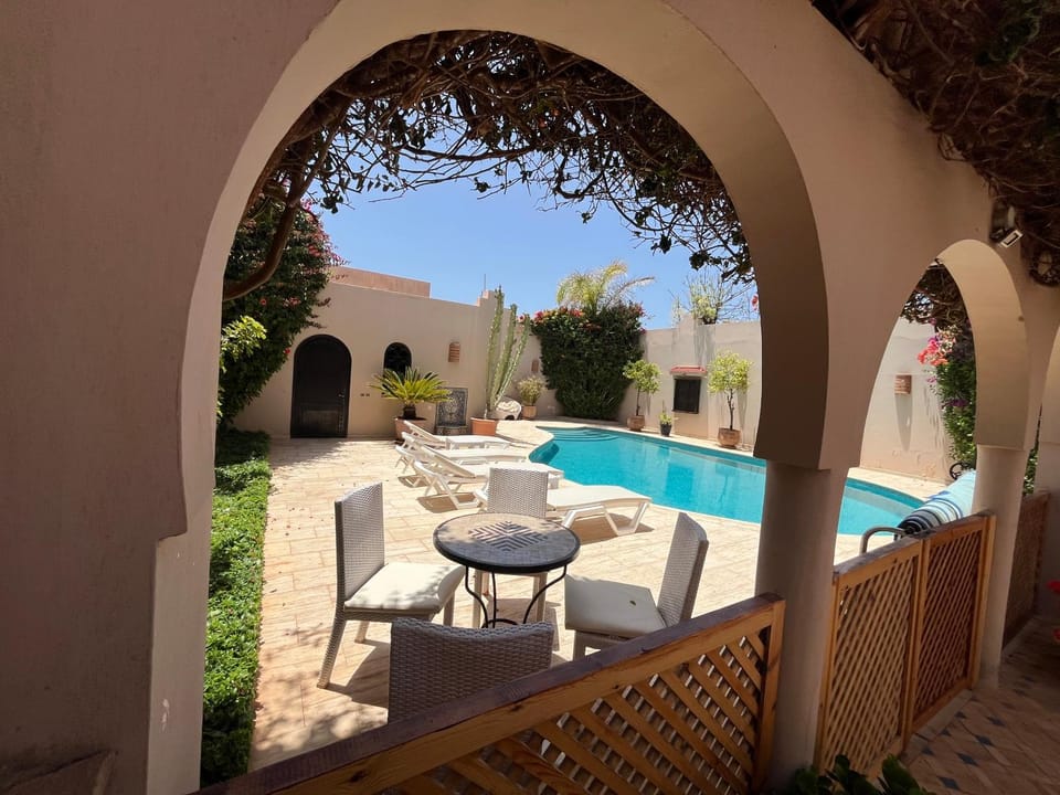 Patio, Day, Dining area, Pool view, Swimming pool, sunbed
