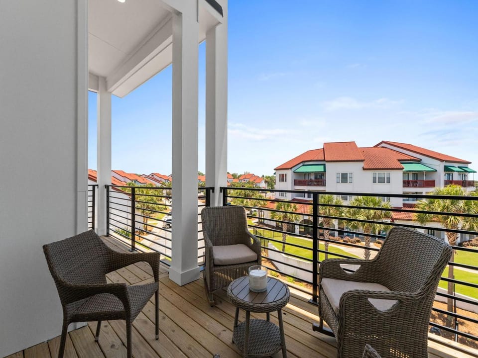 Neighbourhood, Balcony/Terrace, Seating area