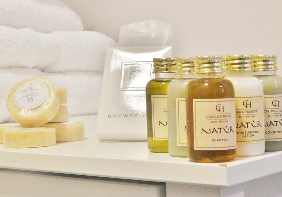 Bathroom, Bedroom, Bath