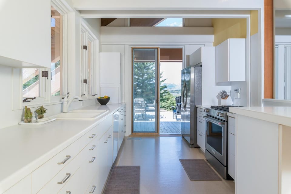 Day, Natural landscape, View (from property/room), Kitchen or kitchenette, Sea view, furniture, oven, stove, kitchen