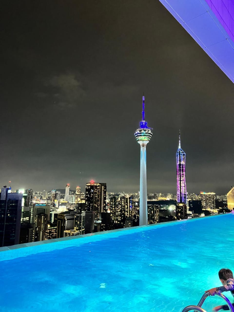 Restaurant/places to eat, Night, City view, Pool view, Swimming pool, Swimming pool