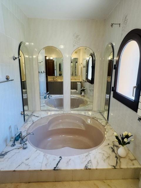 Bathroom, Bath