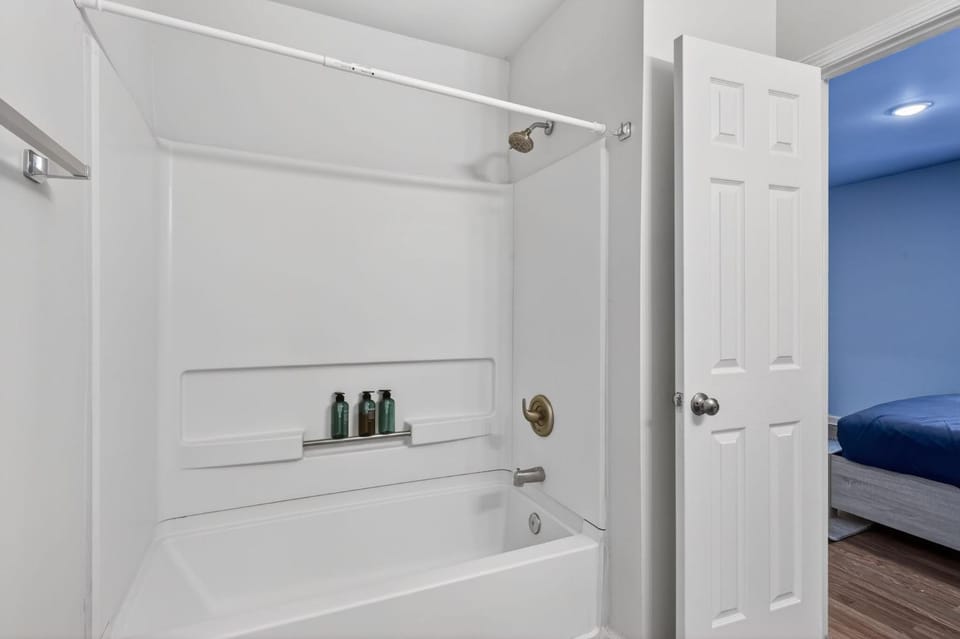 King George 2BR Luxury Stay Apartment in Savannah