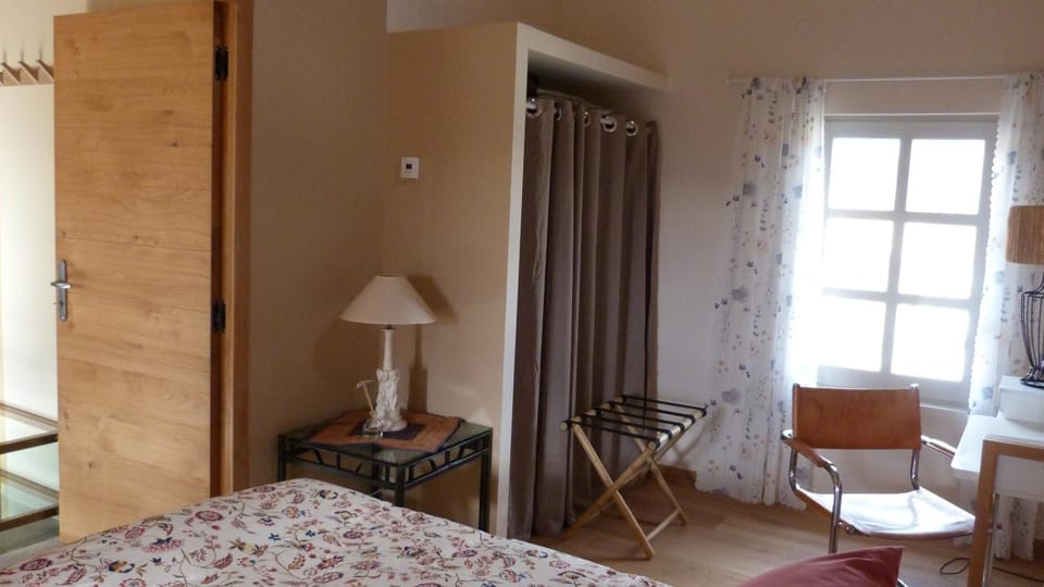Mas des Treilles - Chambre d'hôtes - Côté Campagne Bed and Breakfast in Forcalquier