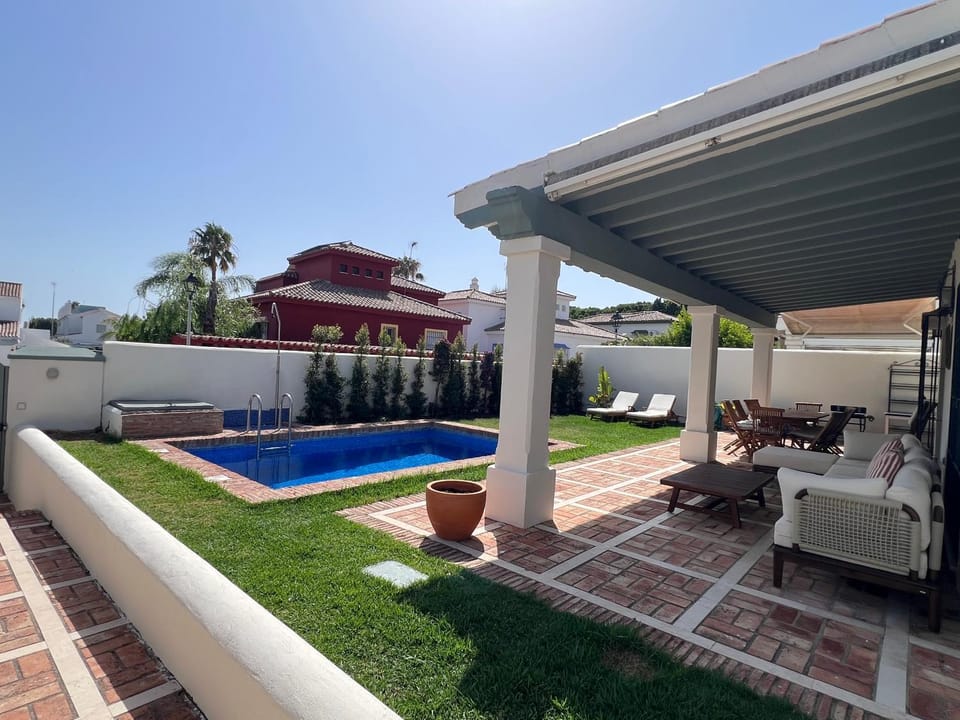 Garden, Garden view, Pool view, Swimming pool, sunbed