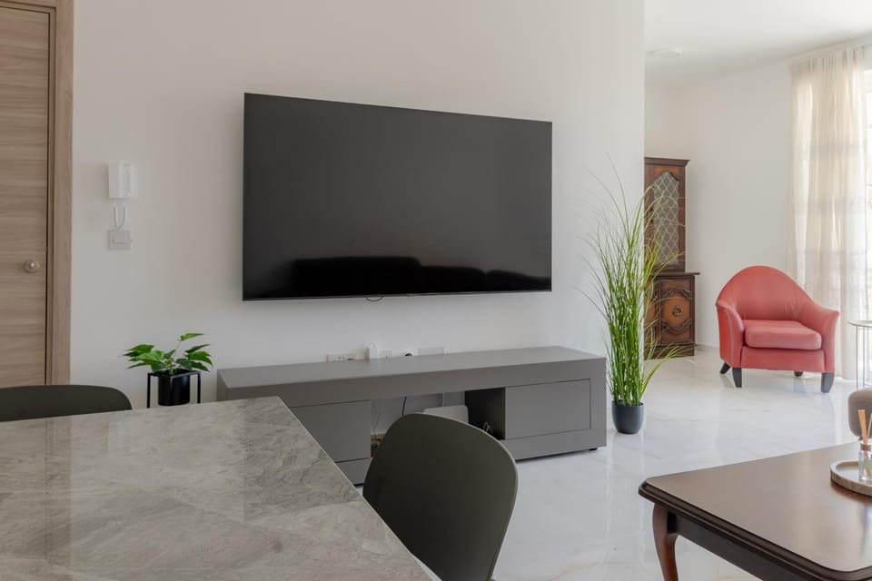 Three Bedroom Qormi Home Apartment in Malta