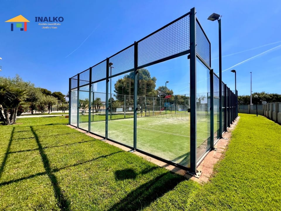Tennis court