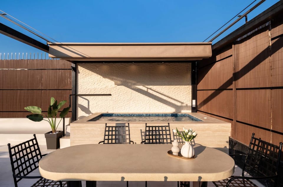 Patio, Day, View (from property/room), Balcony/Terrace, Dining area
