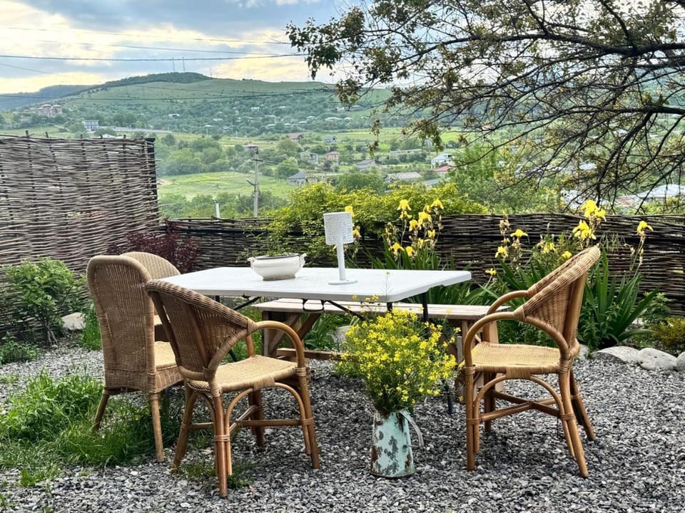 Patio, Spring, Day, Natural landscape, Seating area, Dining area, Mountain view