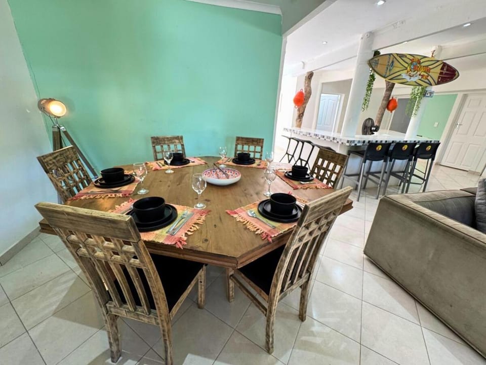 Sunset Villa - Anything Can Happen Apartment in KwaZulu-Natal