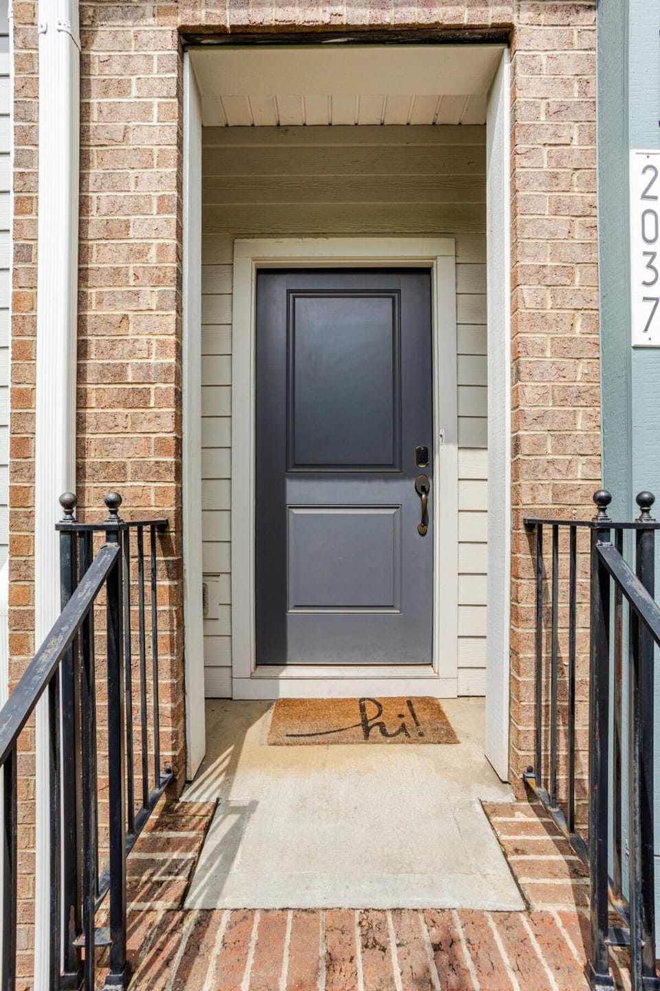 Uptown Farmhouse with Private Garage Villa in Charlotte