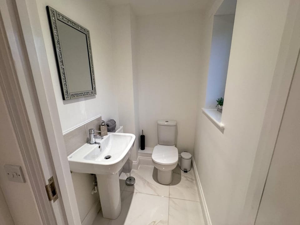 Toilet, Bathroom