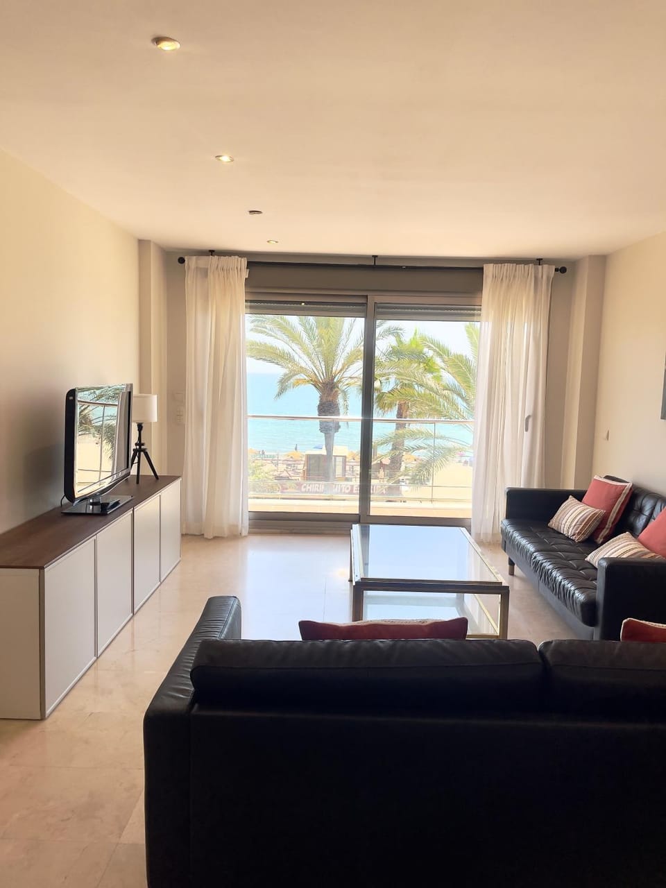 Pacific BeachFront Málaga Apartment in Malaga