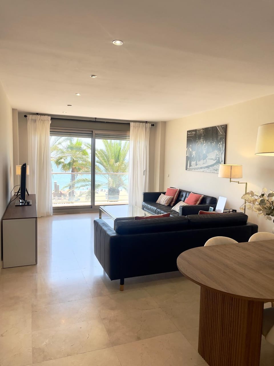 Pacific BeachFront Málaga Apartment in Malaga