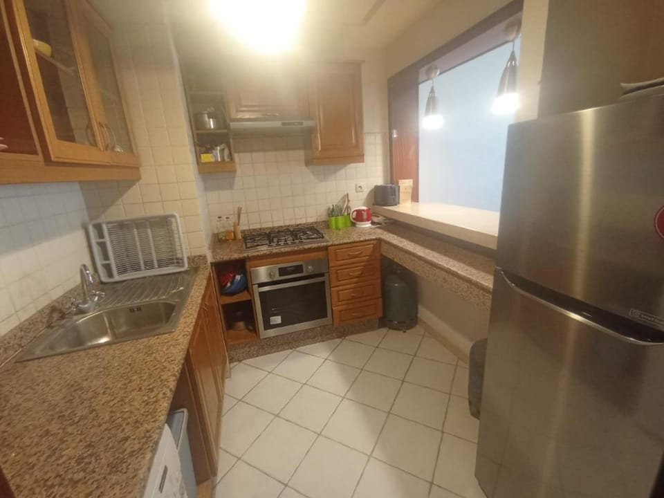 Kitchen or kitchenette, oven