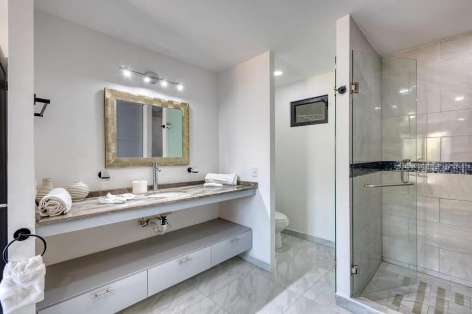 Bathroom, Bath