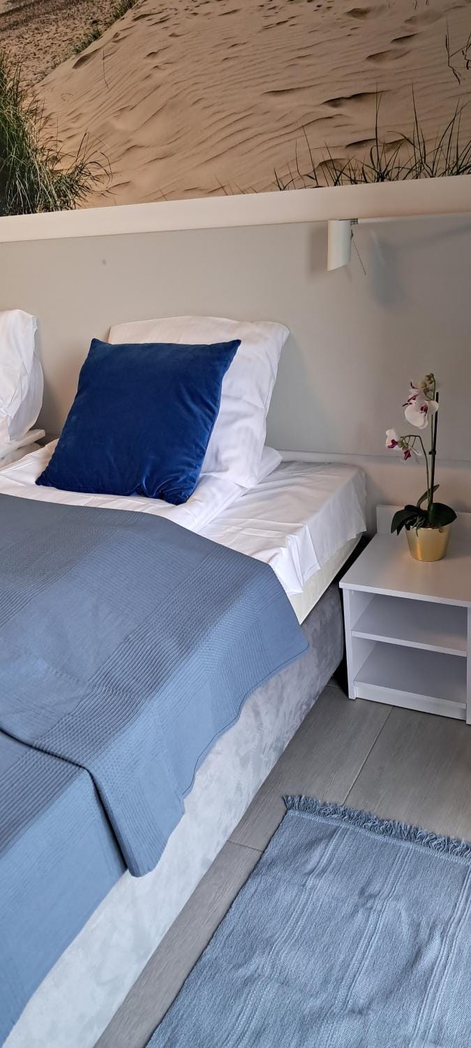 Apartament LAVENDER 17 - aneks kuchenny i balkon wśród hortensji Apartment in Pomeranian Voivodeship