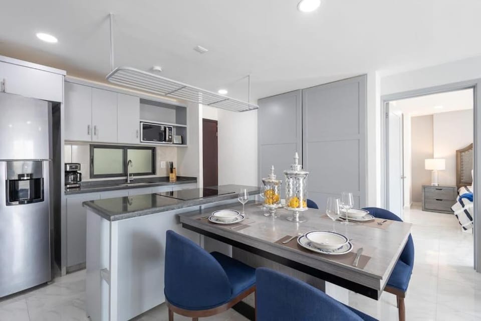 Kitchen or kitchenette, kitchen