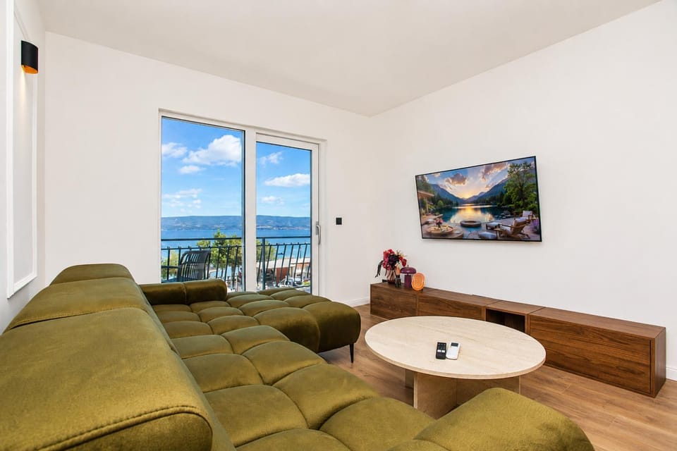 New Modern Apartment with seaview, for 5 people Apartment in Split-Dalmatia County