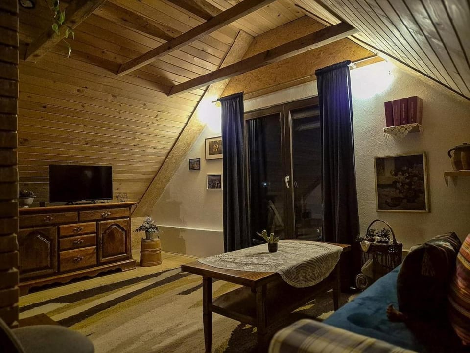 Three Sisters House with Bjelasnica View near Sarajevo House in Federation of Bosnia and Herzegovina
