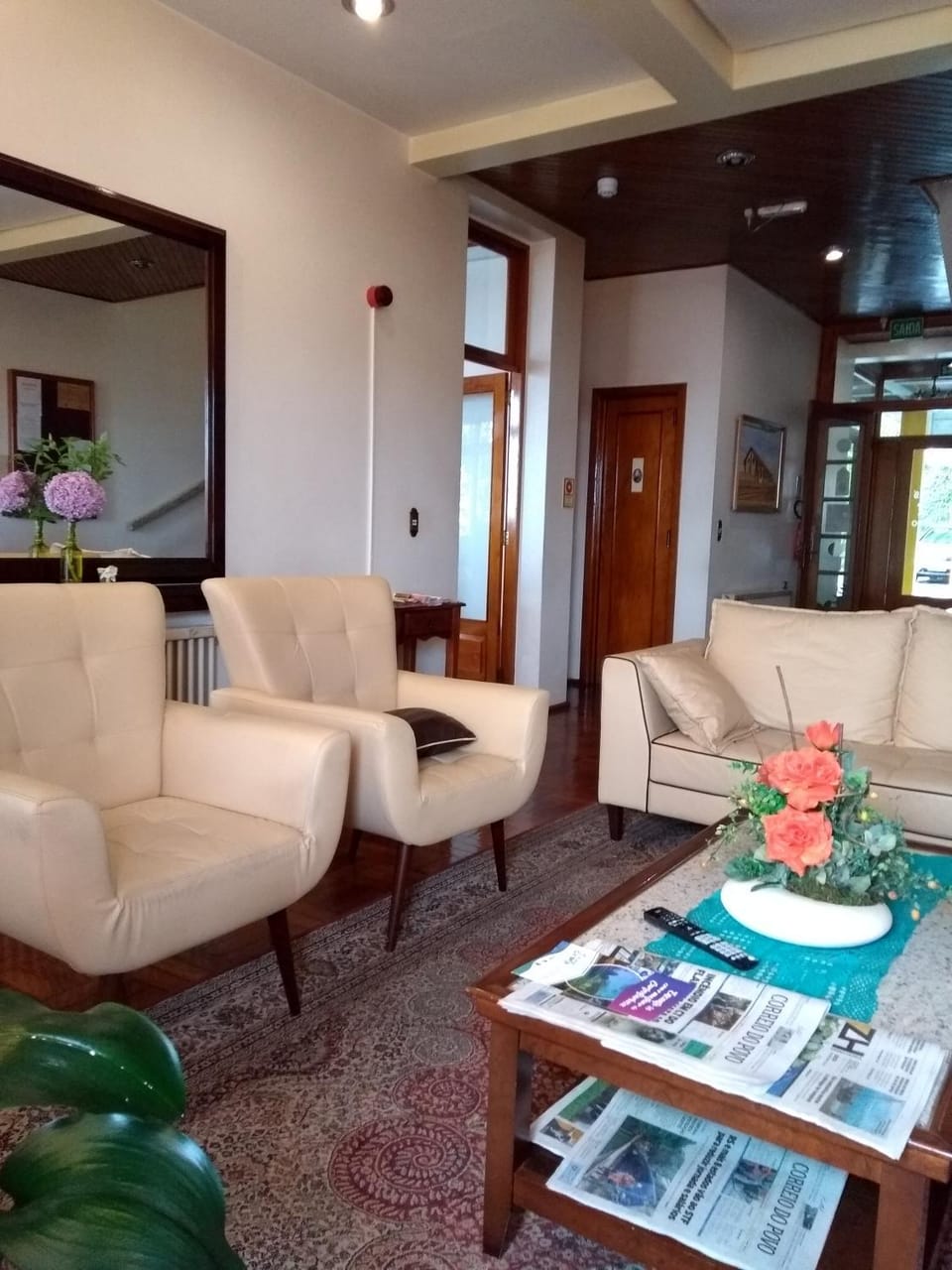 Communal lounge/ TV room, Lobby or reception