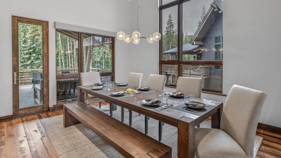 Restoration on the River - Private Deck & Hot Tub House in Breckenridge