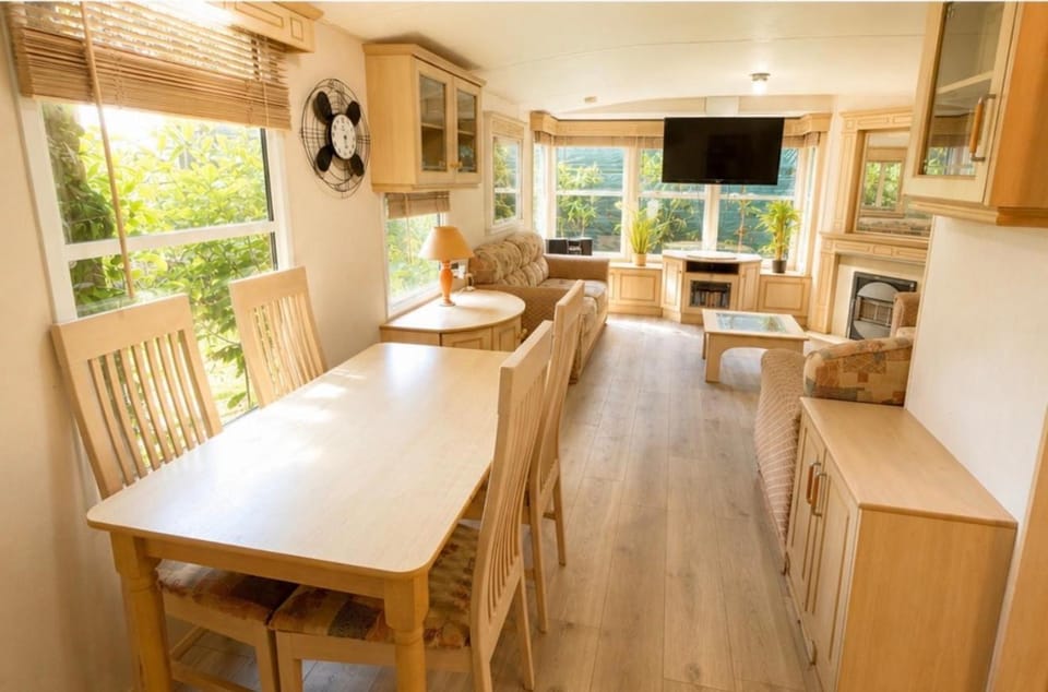 Parc Montana - Mobile home Campground/ 
RV Resort in Gassin