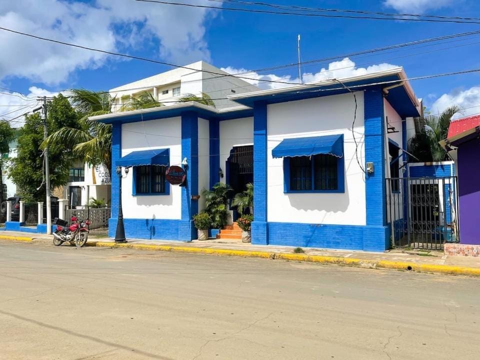 Property building, Neighbourhood