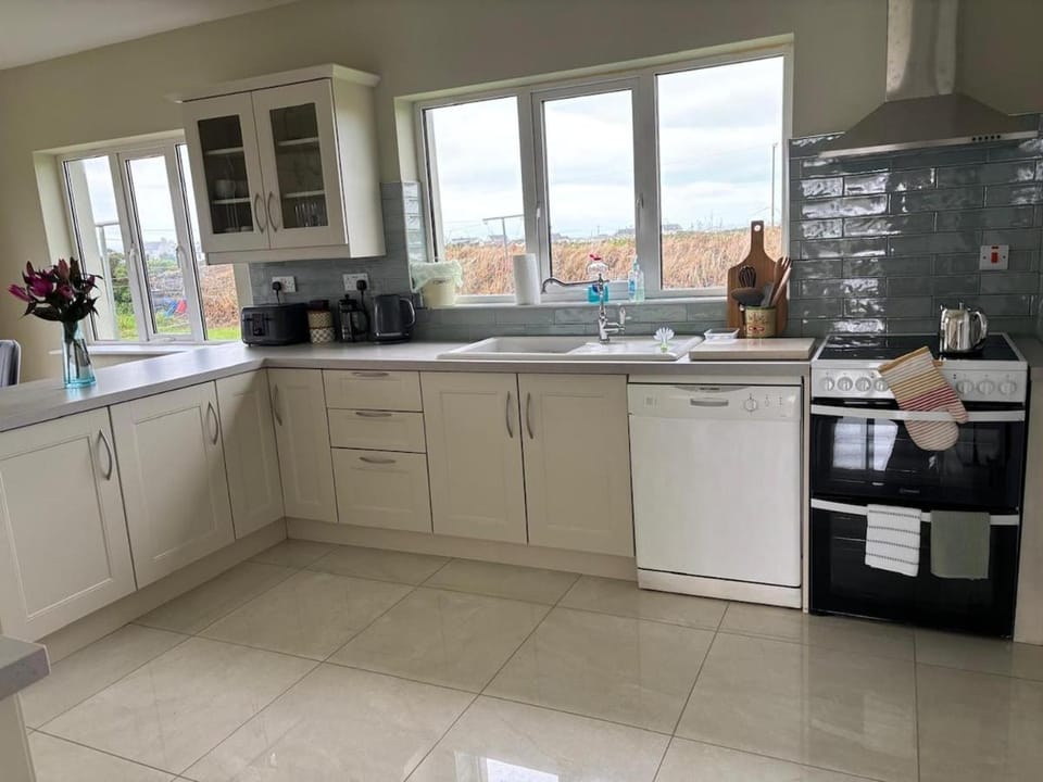 Beach view Bungalow House in County Clare