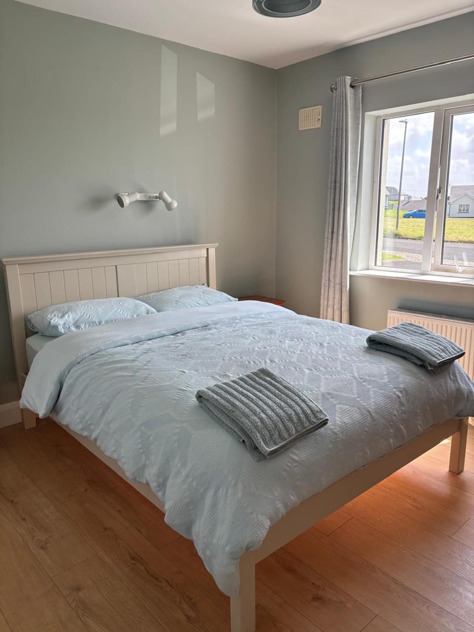 Beach view Bungalow House in County Clare